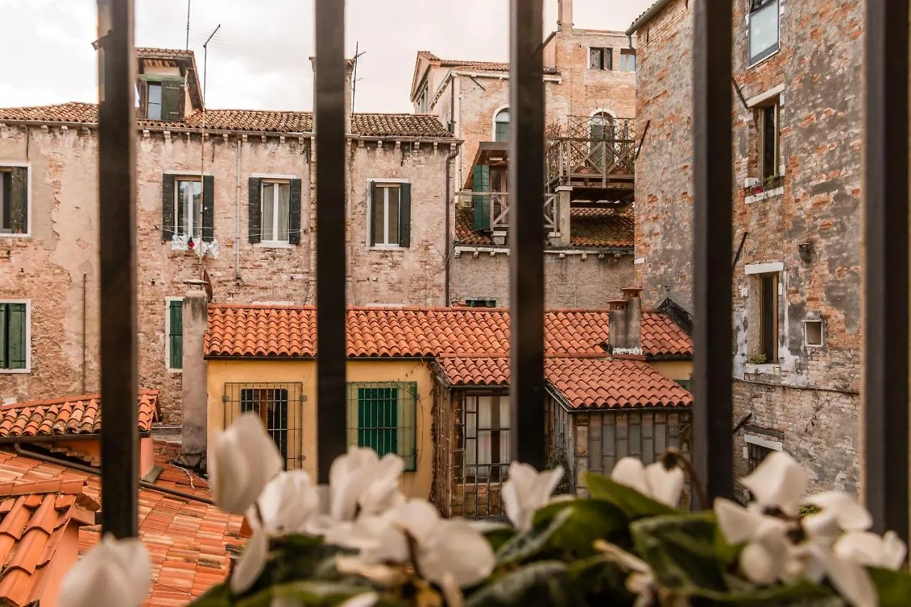 Apartment Doge'S Pantheon & St.Mark School In Hidden Venice Italy